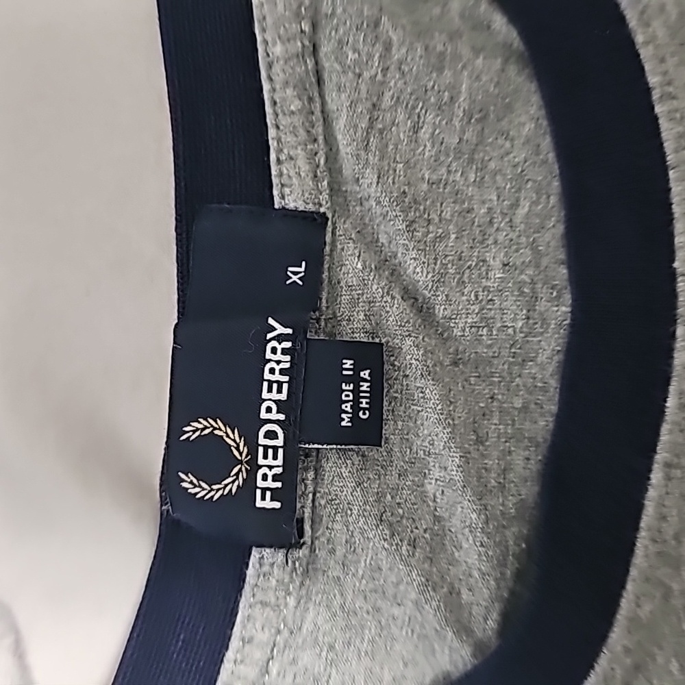 Fred Perry T shirt